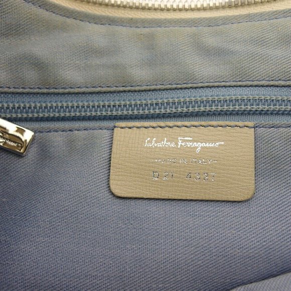 Authentic Salvatore Ferragamo Shoulder bag one shoulder bag USED - Picture 10 of 11